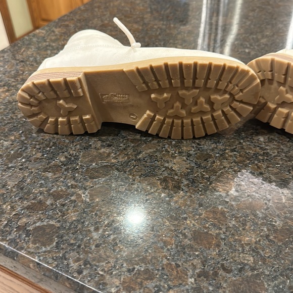 CLIFFS - Picture 3 of 7